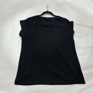 Worthington Short Sleeve Lightweight Black V Neck Blouse